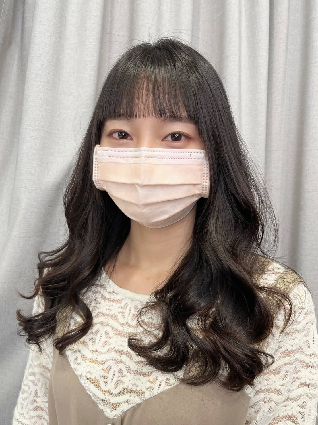 Wendy長髮燙髮髮型 韓系手繞燙吹乾就會像電棒造型出來的捲度在加上莓果棕整體有浪漫溫柔的感覺 燙髮價格 含洗髮費不含剪髮費